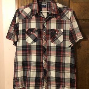 Wrangler pearl snap short sleeve Xlong tails